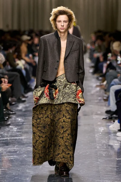 Look 22